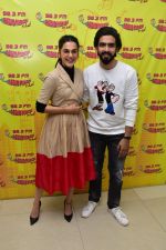 Taapsee Pannu, Singer Amaal Malik at the Song Launch Of Movie Badla on 20th Feb 2019 (19)_5c6fa241801b9.jpg