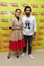 Taapsee Pannu, Singer Amaal Malik at the Song Launch Of Movie Badla on 20th Feb 2019 (21)_5c6fa24302f23.jpg