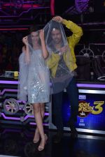 Kartik Aaryan, kriti sanon on super dancer chapter 3 on 25th Feb 2019 (14)_5c763d3fec97d.jpg