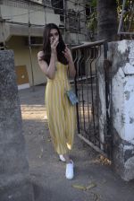 Kriti Sanon spotted at Kromkay juhu on 25th Feb 2019 (19)_5c763cef9fc3d.jpg