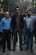 Ranbir Kapoor at Vijay Sales to announce the winner of Winner of Panasonic on 23rd Feb 2019 (8)_5c763bb582d9f.jpg