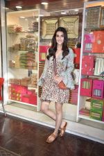 Kriti Sanon at Tewari Sweets to celebrate the success of film Luka Chuppi on 4th March 2019 (1)_5c80d2b3b51bd.jpg