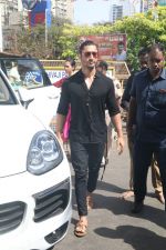 Vidyut Jammwal at siddhivinayak Temple on 5th March 2019 (1)_5c80d20b0235e.jpg