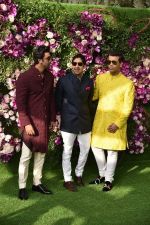Ranbir Kapoor, Ayan Mukerji, Karan Johar at Akash Ambani & Shloka Mehta wedding in Jio World Centre bkc on 10th March 2019 (17)_5c876d7365505.jpg
