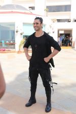  Vidyut Jamwal spotted at Sun n Sand as they promote thier upcoming film Junglee on 11th March 2019 (66)_5c88b8b775f73.JPG