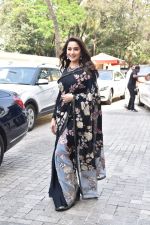 Madhuri Dixit at the Teaser launch of KALANK on 11th March 2019 (21)_5c88aea0099f1.jpg