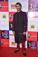 Jim Sarbh at Zee cine awards red carpet on 19th March 2019