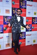 Ranveer Singh at Zee cine awards red carpet on 19th March 2019 (267)_5c91e58bd6e4f.jpg