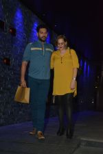 Yuvraj Singh with wife spotted at Hakkasan Bandra on 19th March 2019 (7)_5c91e4100d67c.JPG