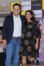 Zoya Akhtar Unveil The Book Of Author Amish Tripathi Raavan Enemy Of Aryavarta on 3rd June 2019 (21)_5cf62b95e4826.jpg