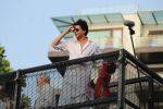 Shahrukh Khan with son Abram waves the fans on Eid at his bandra residence on 5th June 2019 (56)_5cf8b6a3dc589.jpg