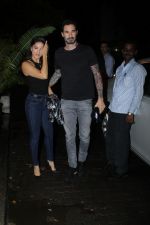 Sunny Leone & husband spotted at bayroute in juhu on 10th June 2019 (7)_5d02319626fbf.JPG