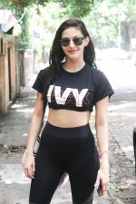 Amyra dastur spotted at gym in bandra on 13th June 2019 (7)_5d033e7f7d7db.jpg