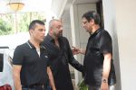 Sanjay Dutt spotted at Anand Pandit_s house in juhu on 15th June 2019 (50)_5d0744a0b3e98.JPG