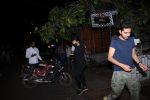 Sooraj Pancholi with friends spotted at bandra on 17th June 2019 (7)_5d08981583a12.JPG