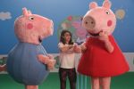 Soha Ali Khan shooting fun cricket videos with kids� favourite, Peppa Pig and George on 22nd June 2019 (12)_5d0f3102f39dc.JPG