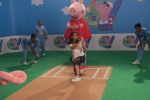 Soha Ali Khan shooting fun cricket videos with kids� favourite, Peppa Pig and George on 22nd June 2019 (4)_5d0f30e993334.JPG