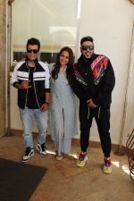 Sonakshi Sinha , Badshah & Varun Sharma Spotted Sun N Sand, Juhu For Their Upcoming Film Khandaani Shafakhana on 22nd June 2019 (1)_5d0f3101066b3.jpg