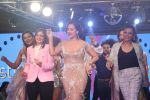 Sonakshi Sinha at the Streax Professional Retro Remix hair show in The Leela, andheri on 24th June 2019 (22)_5d11c0a2943a3.JPG