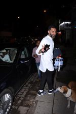Anand Ahuja spotted at his store in bandra on 27th June 2019 (15)_5d15c9c81047d.JPG