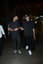 Sonam Kapoor & Anand Ahuja spotted at airport on 26th June 2019 (6)_5d15c0791ccfa.JPG