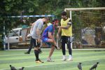 Ranbir Kapoor playing football at juhu on 7th July 2019 (36)_5d22f2e019237.JPG
