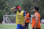 Ranbir Kapoor playing football at juhu on 7th July 2019 (56)_5d22f30091612.JPG