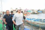 Sidharth Malhotra spotted at versova jetty on 9th July 2019 (6)_5d2595a7a7eef.JPG