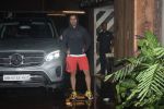 Varun Dhawan spotted at gym in juhu on 30th July 2019 (15)_5d4145e5d9284.JPG