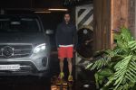 Varun Dhawan spotted at gym in juhu on 30th July 2019 (6)_5d4145cece6d5.JPG