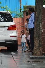 Sunny Leone with kids spotted at juhu on 1st Aug 2019 (37)_5d43e65187753.JPG