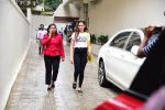  Mira Rajput spotted at Dharma films office in bandra on 6th Aug 2019 (1)_5d4a7b71be226.JPG