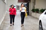  Mira Rajput spotted at Dharma films office in bandra on 6th Aug 2019 (3)_5d4a7b77101e2.JPG