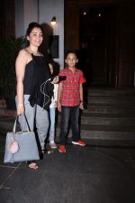 Manyata Dutt with kids Iqra & Shahran spotted at ministry of crabs in bandra on 19th Aug 2019 (11)_5d5b9e92b5425.JPG