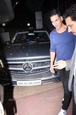 Akshay Kumar attends the special screening of film Mission Mangal hosted for BMC workers at plaza cinema in Dadar on 20th Aug 2019 (18)_5d5cf515f175d.JPG