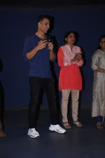 Akshay Kumar attends the special screening of film Mission Mangal hosted for BMC workers at plaza cinema in Dadar on 20th Aug 2019 (33)_5d5cf53c48946.JPG