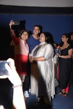 Akshay Kumar attends the special screening of film Mission Mangal hosted for BMC workers at plaza cinema in Dadar on 20th Aug 2019 (43)_5d5cf5535b0de.JPG