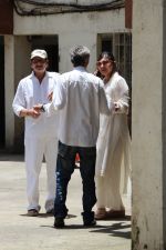 Alka Yagnik at the funeral of Mohammed Zahur Khayyam on 20th Aug 2019