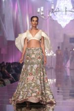 Model walk the ramp for Manish Malhotra_s show at Lakme Fashion Week in mumbai on 20th Aug 2019 (116)_5d5cf7de4e182.jpg