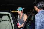 Varun Dhawan spotted at airport on 20th Aug 2019 (24)_5d5cf51e5c29c.JPG
