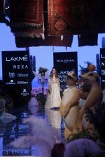 Farhan Akhtar and Shibani Dandekar walk the ramp for designer Payal Singhal on Lakme Fashion Wek Day 1 on 21st Aug 2019