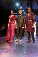 Hardik Pandya and Lisa Haydon walk the ramp at Lakme Fashion week 2019 for designer Amit Aggarwal on 21st Aug 2019 (20)_5d5e455f8e0ac.JPG