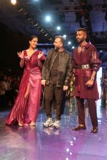 Hardik Pandya and Lisa Haydon walk the ramp at Lakme Fashion week 2019 for designer Amit Aggarwal on 21st Aug 2019 (24)_5d5e45633a035.JPG