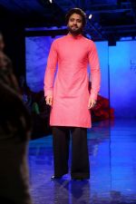 Jacky Bhagnani at lakme fashion week Day 1 on 21st Aug 2019 (25)_5d5e456c1262e.JPG