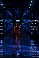 Lisa Haydon walk the ramp at Lakme Fashion week 2019 for designer Amit Aggarwal on 21st Aug 2019 (6)_5d5e44dc808a2.JPG