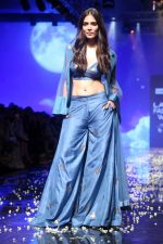 Malvika Mohanan At lakme fashion week 2019 by designer Vineet Rahul on 21st Aug 2019 (28)_5d5e45adf0280.JPG