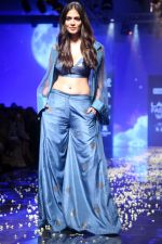 Malvika Mohanan At lakme fashion week 2019 by designer Vineet Rahul on 21st Aug 2019 (31)_5d5e45b25aa48.JPG