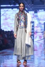 Model at lakme fashion week Day 1 on 21st Aug 2019 (62)_5d5e4686129a0.JPG