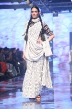 Model at lakme fashion week Day 1 on 21st Aug 2019 (68)_5d5e468eec0ca.JPG