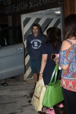 Varun Dhawan spotted at gym in juhu on 21st Aug 2019 (6)_5d5e476c8ca87.JPG